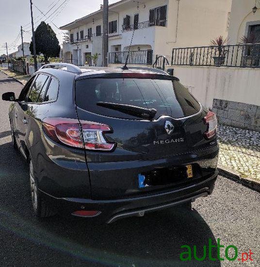 2012' Renault Megane Sport Tourer photo #5