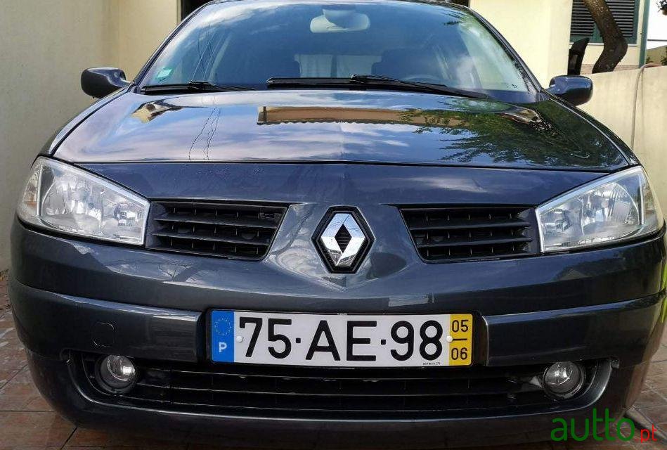 2005' Renault Megane Break photo #2