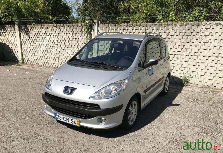 2006' Peugeot 1007 1.4 Hdi Trendy photo #1