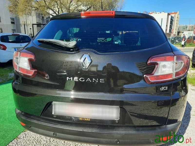 2012' Renault Megane Sport Tourer photo #4