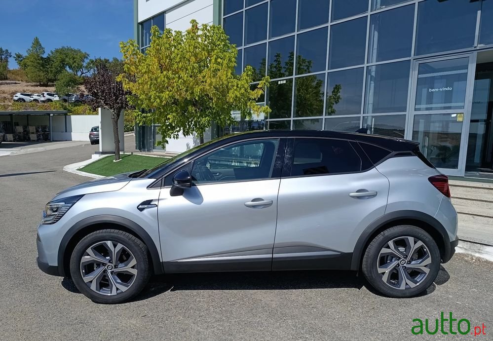 2024' Renault Captur photo #4