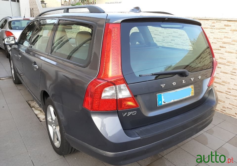 2008' Volvo V70 photo #5