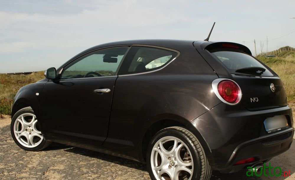 2011' Alfa Romeo MiTo photo #6