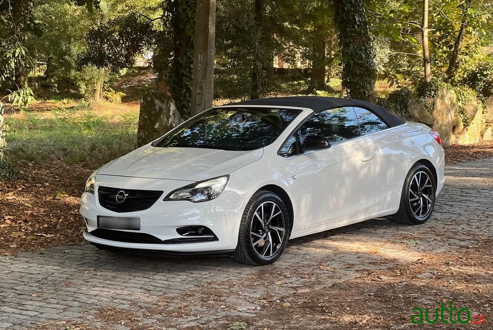 2013' Opel Cascada photo #3