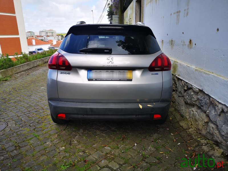 2016' Peugeot 2008 photo #3