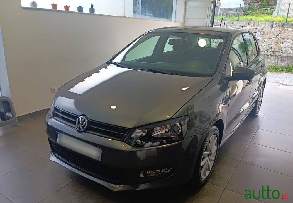 2014' Volkswagen Polo photo #1