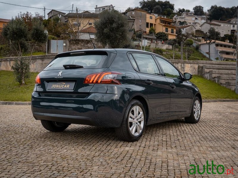 2020' Peugeot 308 photo #2