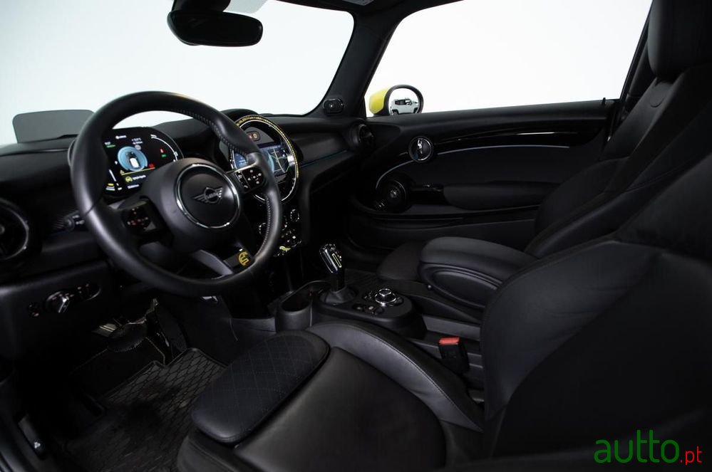 2023' MINI Cooper Se 3 Portas photo #6