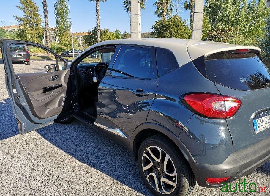 2015' Renault Captur photo #1