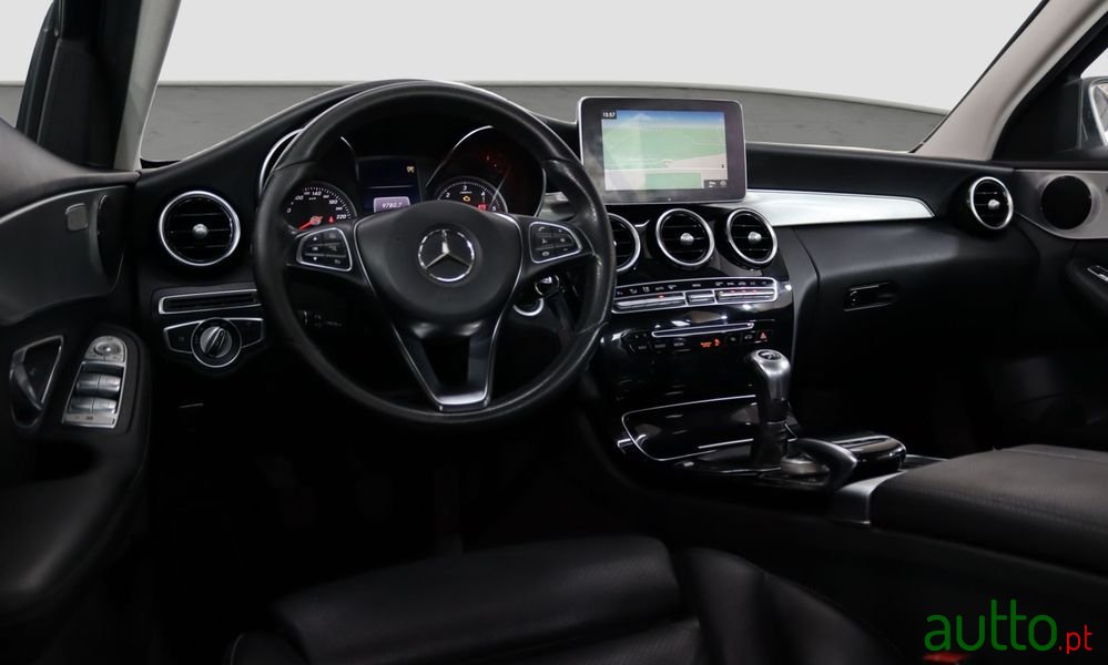 2015' Mercedes-Benz Classe C photo #4