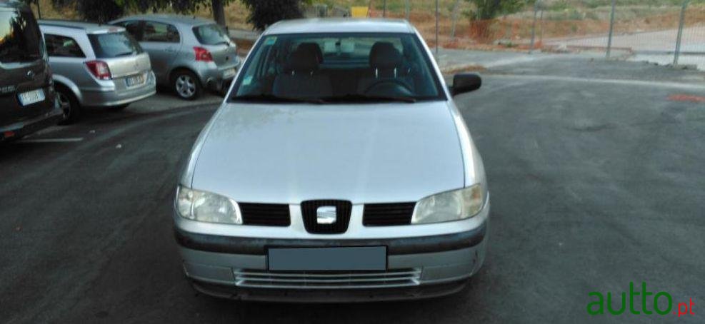 2001' SEAT Ibiza photo #6
