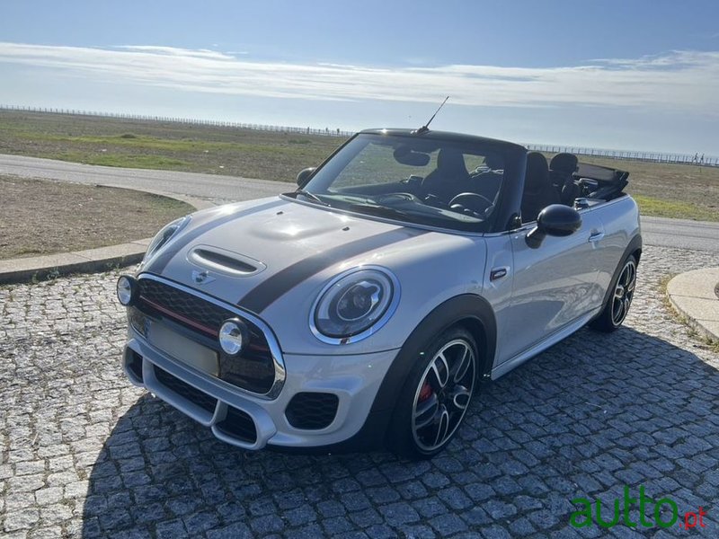 2016' MINI John Cooper Works photo #1