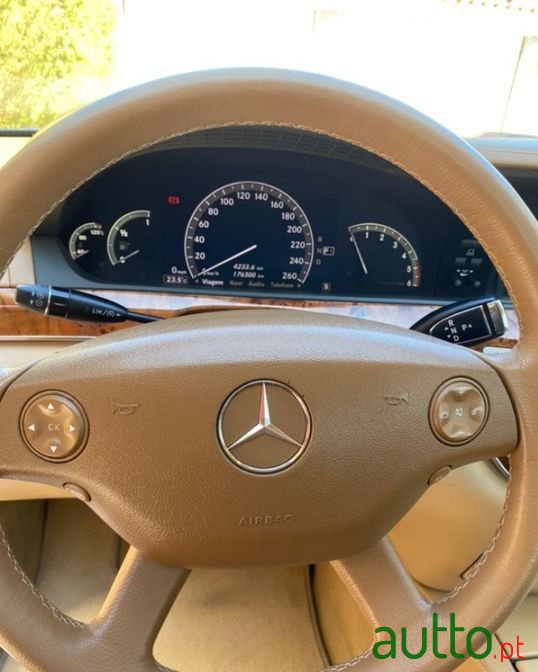 2006' Mercedes-Benz S-320 photo #4