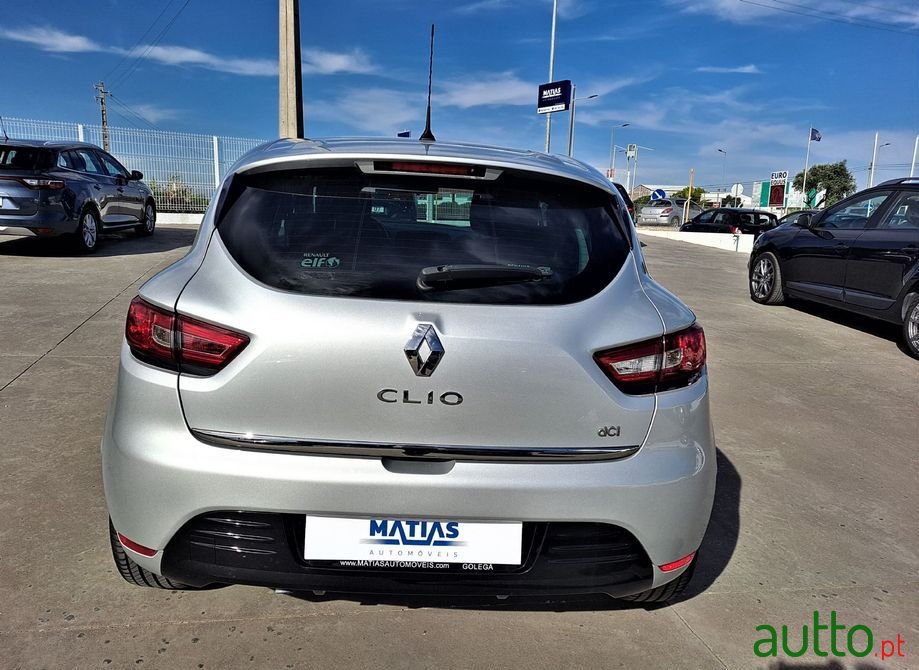 2016' Renault Clio photo #4