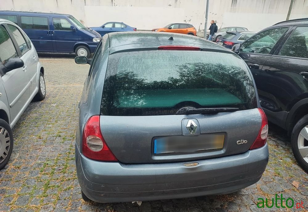 2006' Renault Clio 1.2 16V Confort photo #2