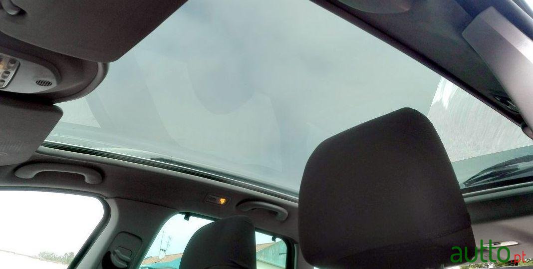 2013' Peugeot 308 Sw photo #4