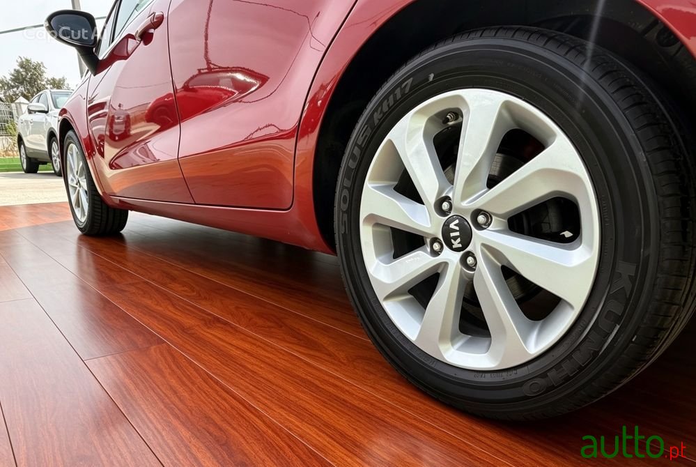 2017' Kia Rio photo #4