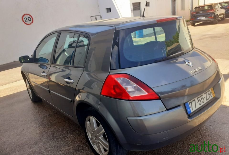 2005' Renault Megane photo #1
