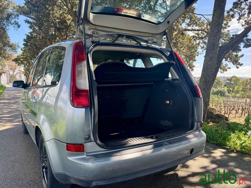 2004' Ford C-MAX photo #3