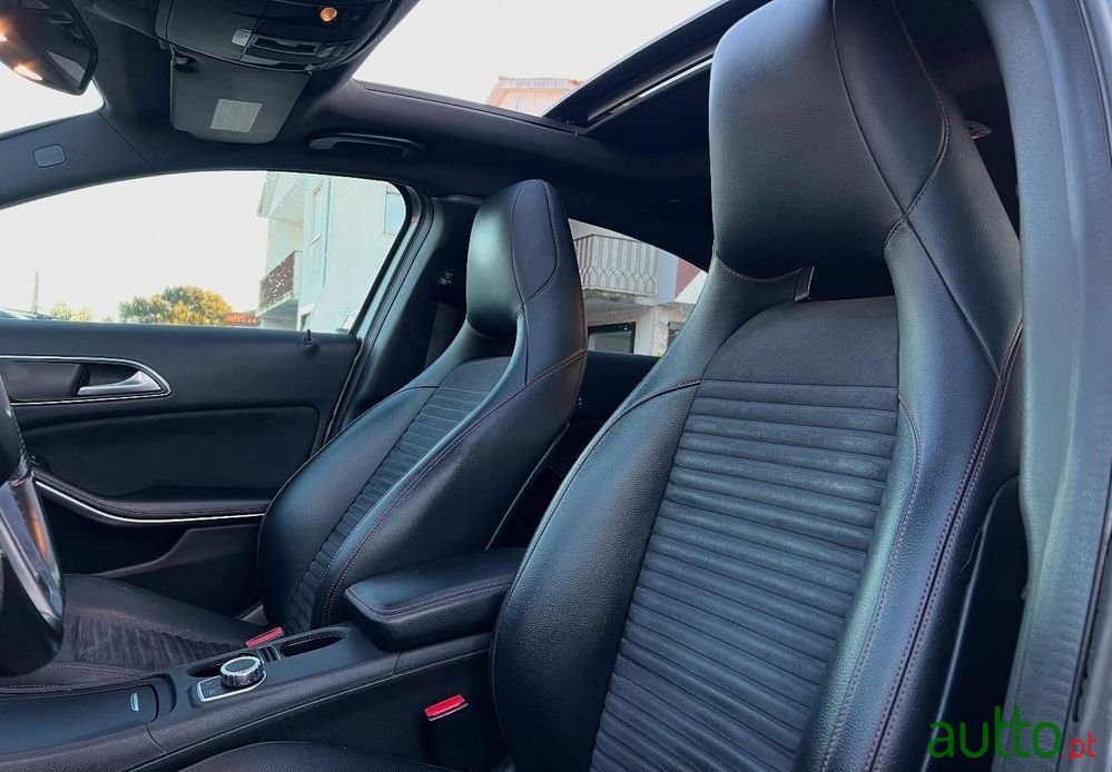 2012' Mercedes-Benz Classe A photo #4