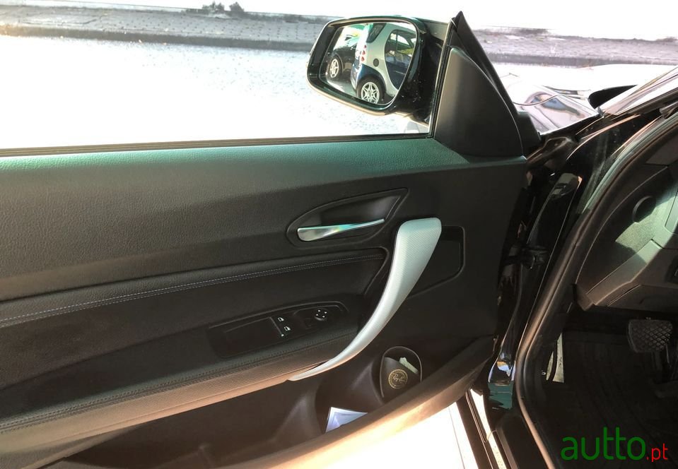 2017' BMW 225 photo #5