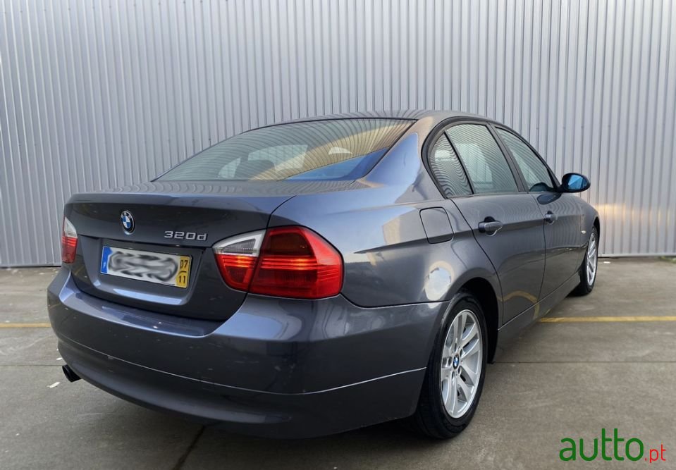 2007' BMW 320 photo #4