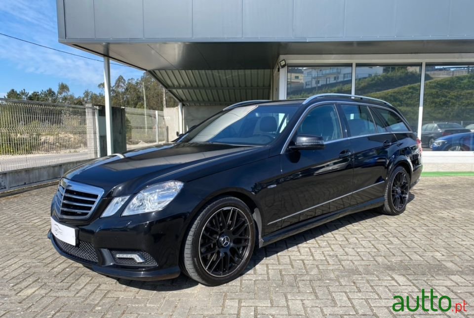 2010' Mercedes-Benz E-250 photo #1