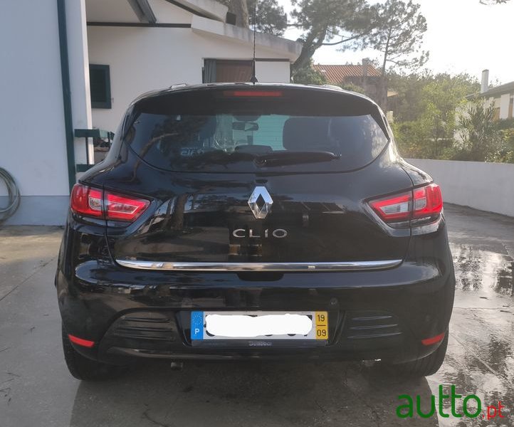 2019' Renault Clio photo #6