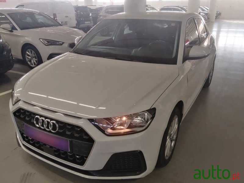 2023' Audi A1 Sportback photo #2