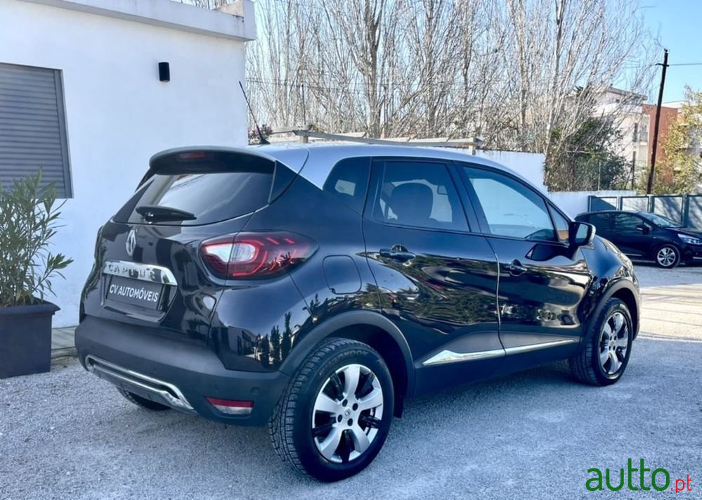 2017' Renault Captur photo #5
