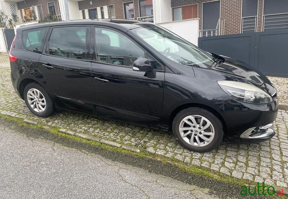 2014' Renault Grand Scenic photo #4