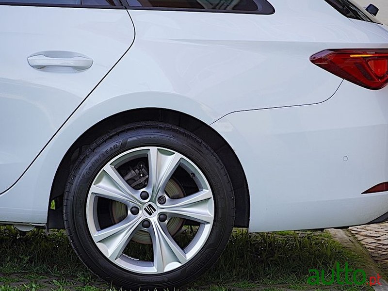 2021' SEAT Leon St 2.0 Tdi Fr Dsg photo #4
