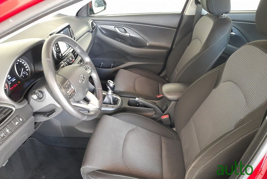 2018' Hyundai i30 photo #5