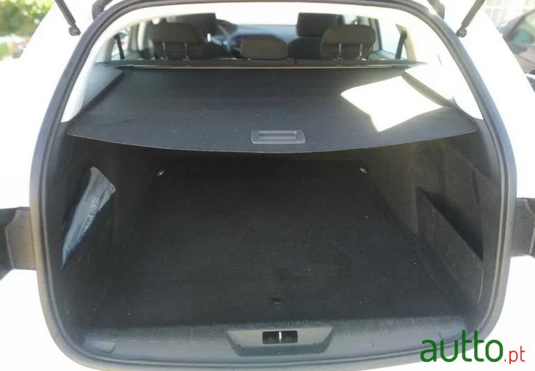 2016' Peugeot 308 Sw photo #4