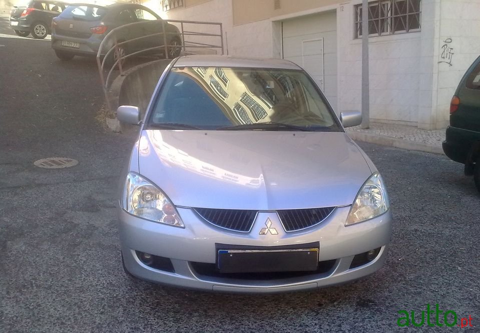 2006' Mitsubishi Lancer photo #2