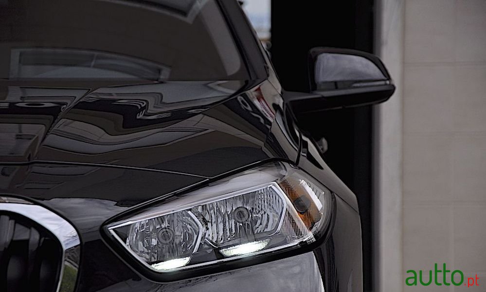 2020' BMW 118 photo #2