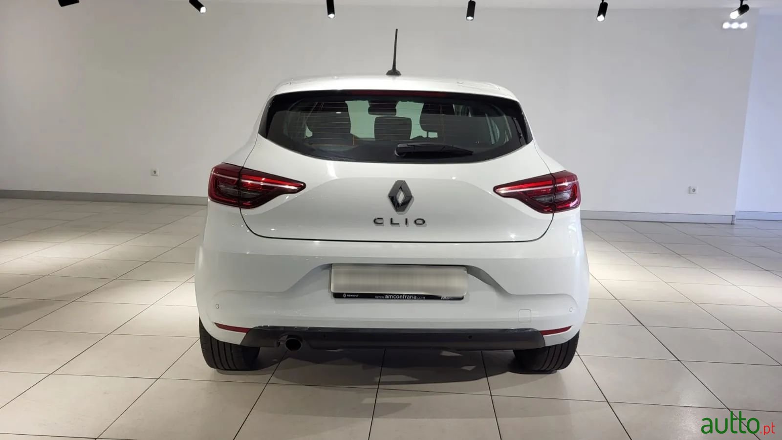 2020' Renault Clio photo #6
