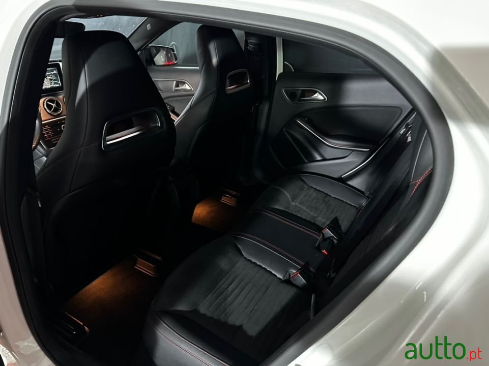 2017' Mercedes-Benz Gla-180 photo #4