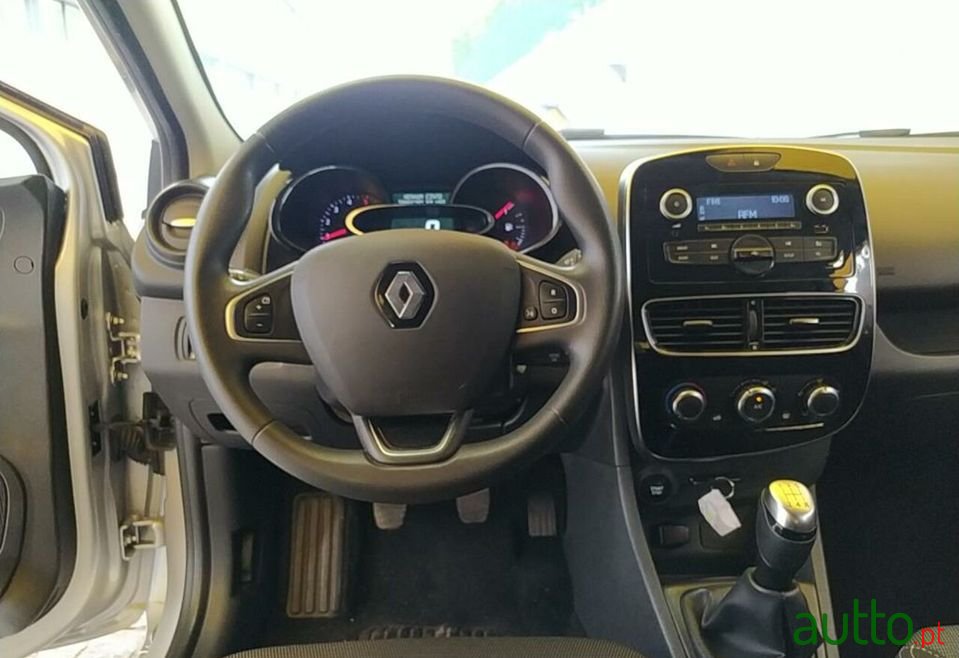 2019' Renault Clio photo #3