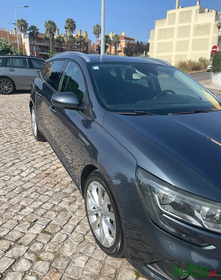 2017' Renault Megane 1.5 Dci Intens photo #3