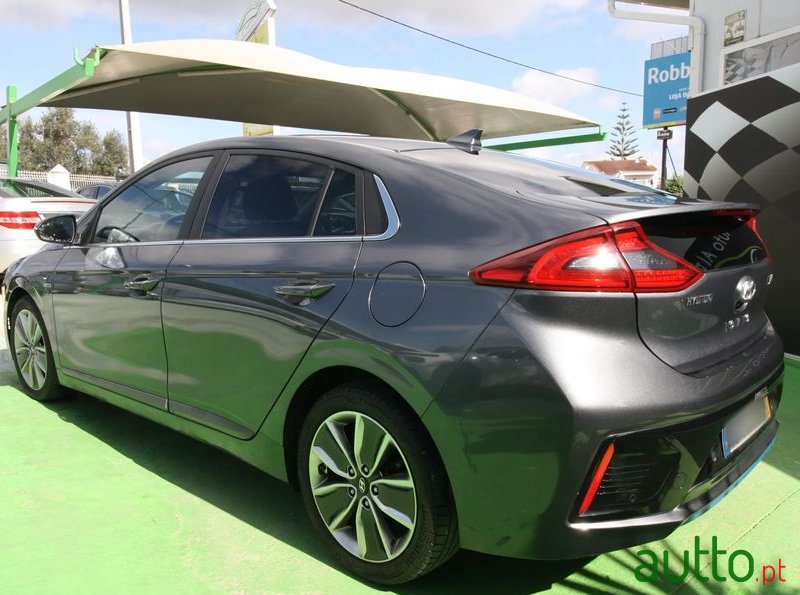 2019' Hyundai Ioniq photo #4