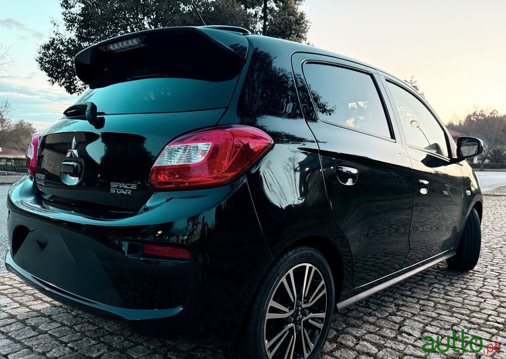 2017' Mitsubishi Space Star photo #4