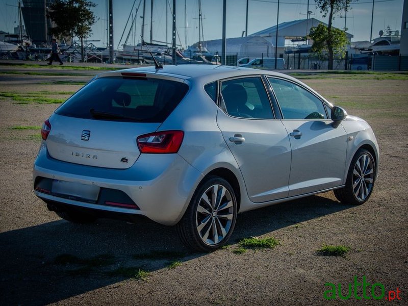 2016' SEAT Ibiza Sc 1.0 Ecotsi Fr photo #5