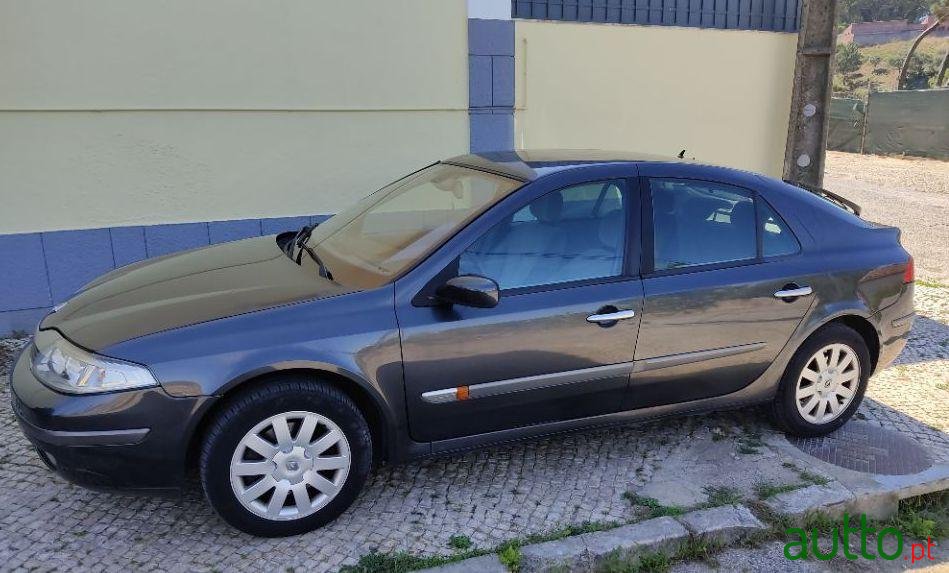 2002' Renault Laguna photo #1