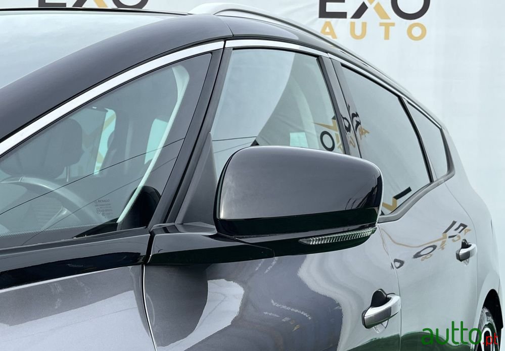 2020' Renault Grand Scenic photo #3