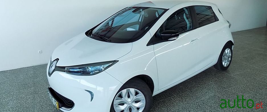 2015' Renault Zoe Life (5P) photo #3