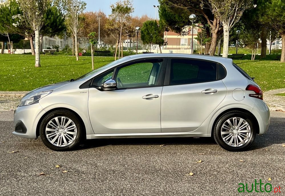 2018' Peugeot 208 photo #5