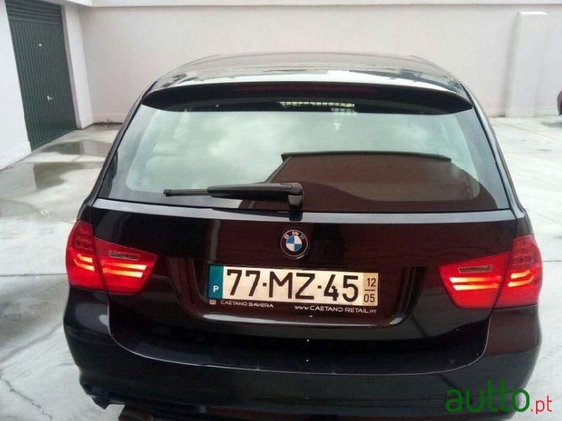 2012' BMW 318 photo #3