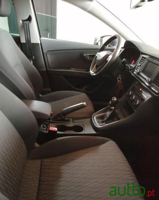 2015' SEAT Leon photo #1