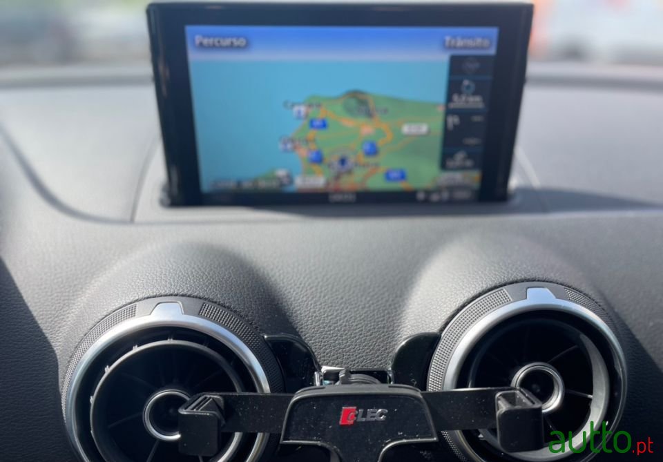 2016' Audi A3 Limousine photo #6